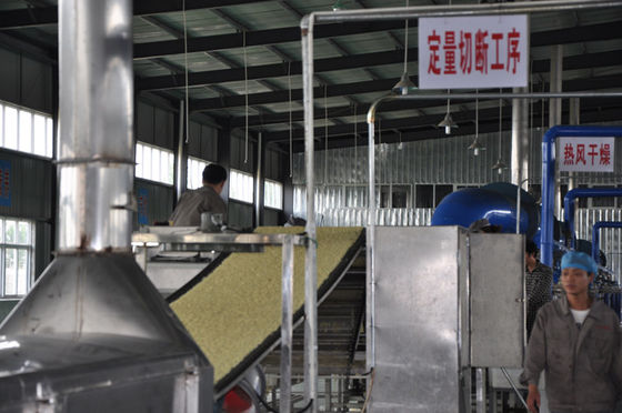 Китай Зерно хлопьев зажарило частоту изготовителей 50хз машинного оборудования лапшей быстрого приготовления поставщик